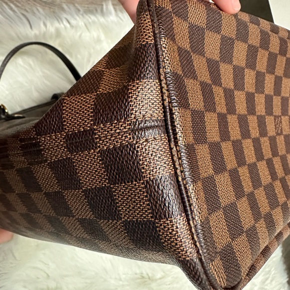 LV Neverfull MM - Picture 8 of 16